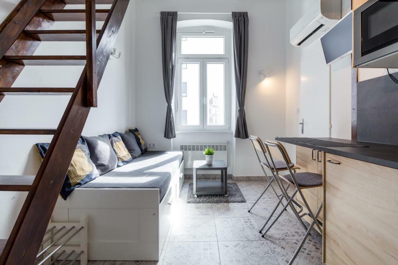 Flexible Selfcheckins 13 & 14 - Le Petit & Le Grand Zagreb - Centre - New - Apartments Repinc Exterior foto